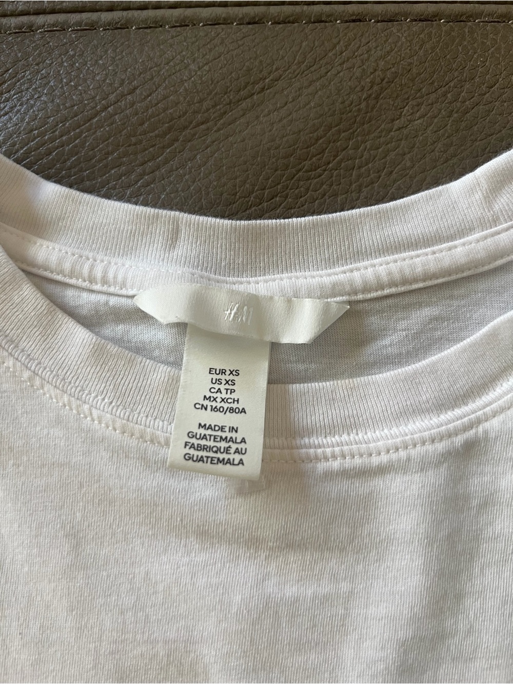 H&M Clementine Graphic Tee - Picture 4 of 4